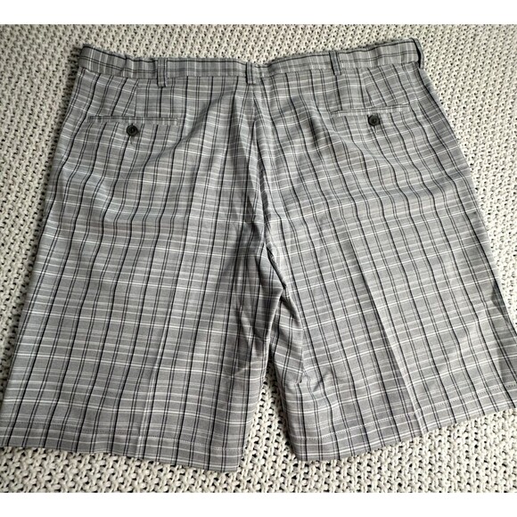 Haggar Gray Plaid Men's Flat Front Shorts - Picture 2 of 5
